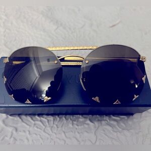 LOUIS VUITTON Goldtone Metal Frame Diva Sunglasses Z0958U